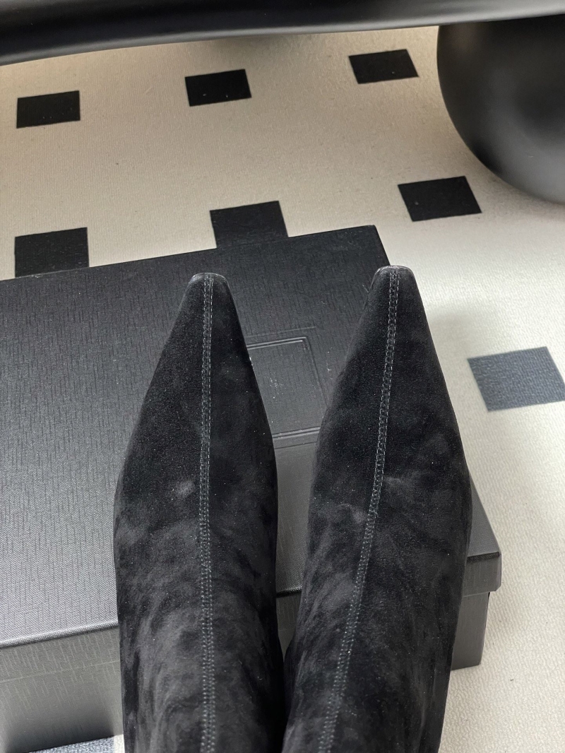 Y51 boots
